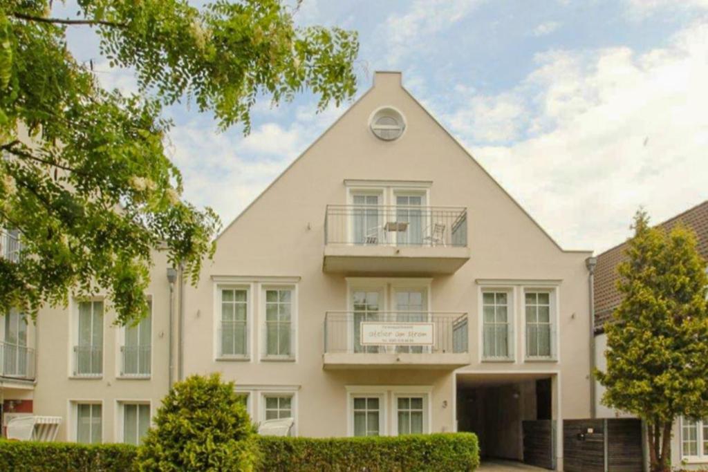 8 Leuchtfeuer Rostock